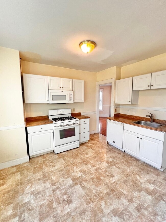 8 Sanborn Ave, Unit 5, Unit 5