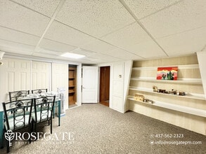 49 Rhonda Rd in Guelph, ON - Building Photo - Building Photo