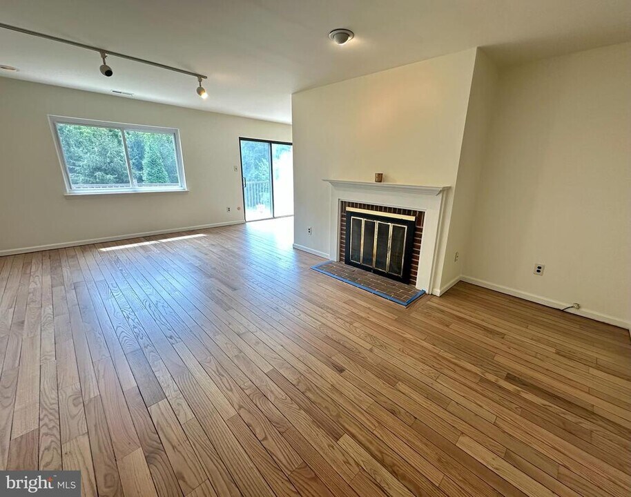 560 Foxwood Ln in Paoli, PA - Building Photo