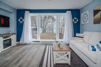 139 Cora Ave, Unit SI ID1374790P in Fox Lake, IL - Foto de edificio - Building Photo