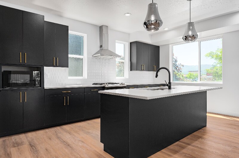 487 W 620 N in Centerville, UT - Building Photo