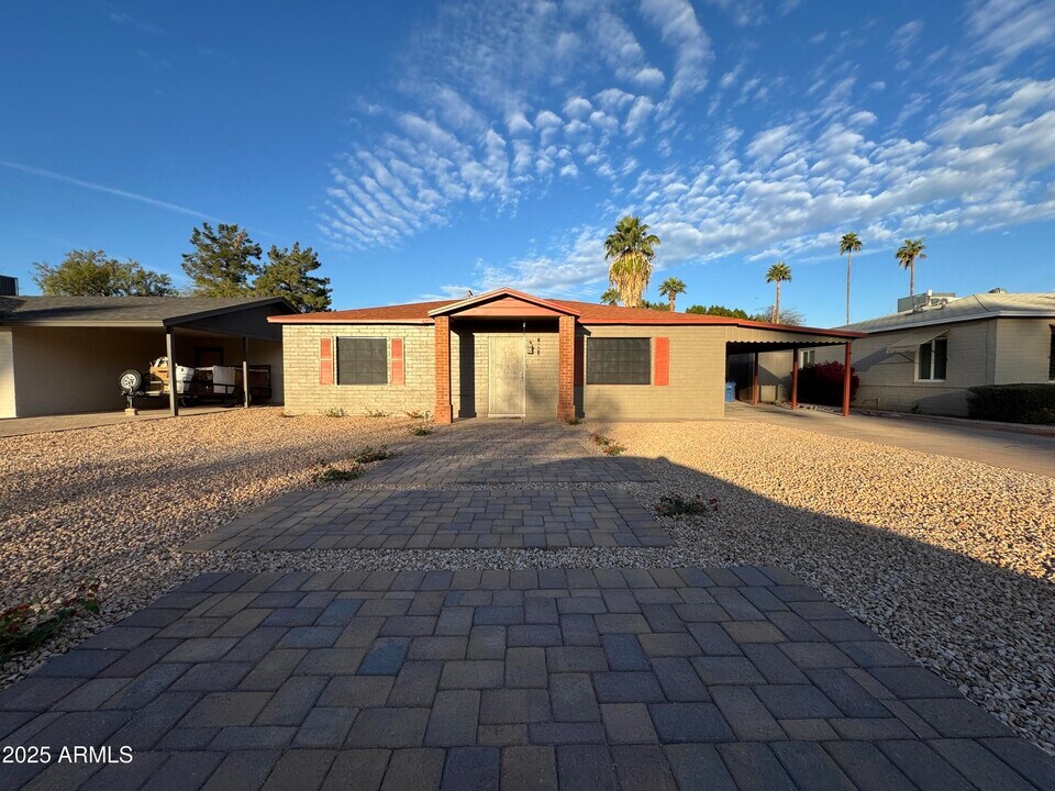 1014 S Butte Ave in Tempe, AZ - Building Photo