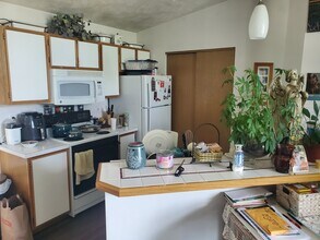 2326 E South Riverton Ave in Spokane, WA - Foto de edificio - Building Photo