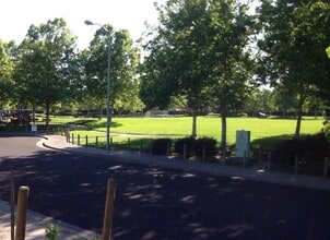 904 Bond Pl in Windsor, CA - Building Photo - Building Photo