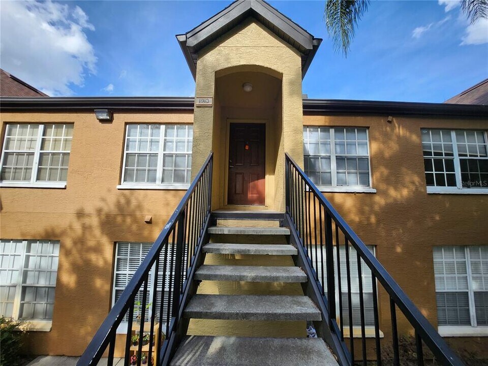 6372 Raleigh St in Orlando, FL - Building Photo
