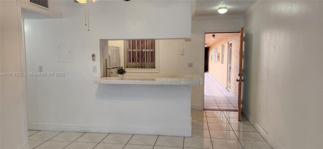 6200 W Flagler St in Miami, FL - Building Photo - Building Photo