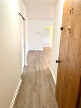 335 E Lancaster Ave, Unit E20 in Downingtown, PA - Building Photo - Building Photo