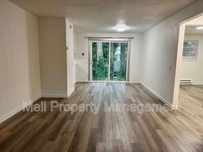 1829 Mason St in Shelton, WA - Foto de edificio - Building Photo