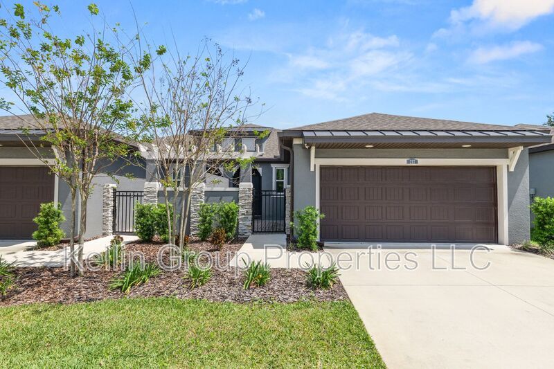 217 Villa Luna Ln in Lutz, FL - Building Photo
