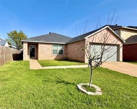 7409 Cresswell Dr in Arlington, TX - Building Photo - Building Photo