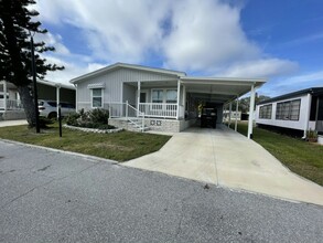 2882 Gulf to Bay Blvd in Clearwater, FL - Building Photo - Building Photo