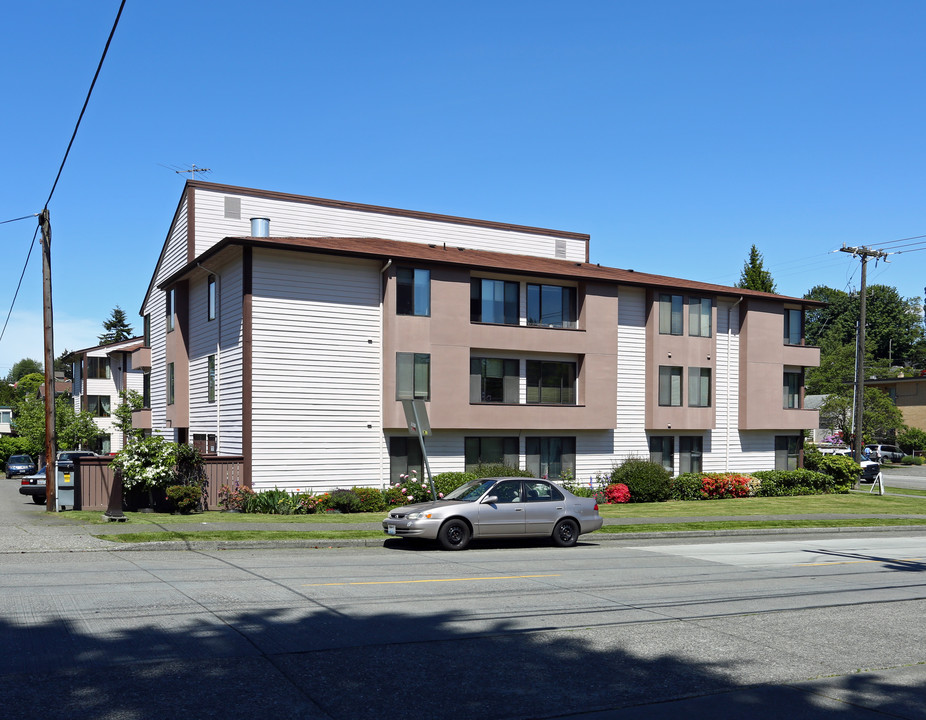 Pleasant Valley Plaza in Seattle, WA - Building Photo