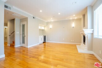 350 S Norton Ave in Los Angeles, CA - Building Photo - Building Photo