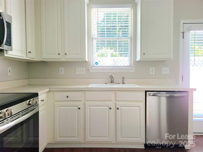 8415 Chaceview Ct in Charlotte, NC - Building Photo - Building Photo