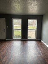 1913 W Nettleton Ave in Jonesboro, AR - Building Photo