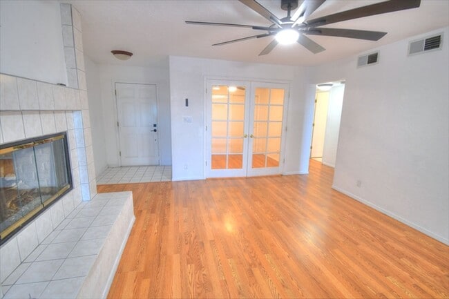 5151 Glenwood Pointe Ln NE in Albuquerque, NM - Building Photo - Building Photo