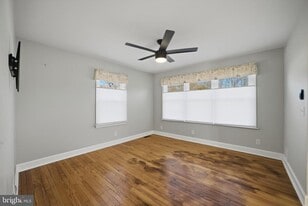 405 Wegner Ave in Hamilton Township, NJ - Building Photo