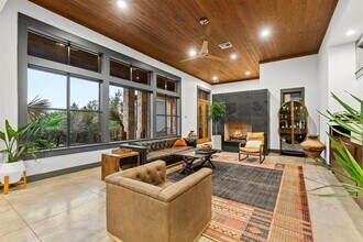 332 Rugged Earth Dr in Austin, TX - Building Photo - Building Photo