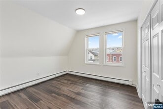 676 Chestnut St, Unit 3 in Kearny, NJ - Building Photo - Building Photo