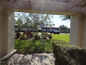11135 Carriage Hill Dr in Port Richey, FL - Building Photo - Building Photo