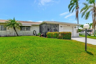 6078 Dusenburg Rd in Delray Beach, FL - Building Photo - Building Photo
