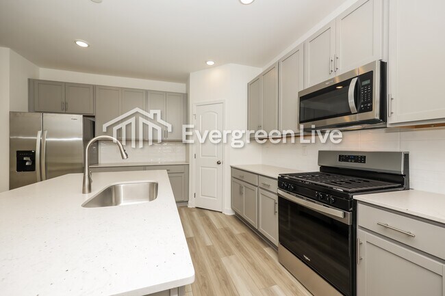 806 Averitt Ln in Lebanon, TN - Building Photo - Building Photo