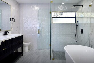 11516 SW 54th St in Cooper City, FL - Building Photo - Building Photo