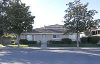 1491 Sunnyslope Rd in Hollister, CA - Foto de edificio - Building Photo