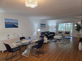 1280 Surf Rd in West Palm Beach, FL - Building Photo