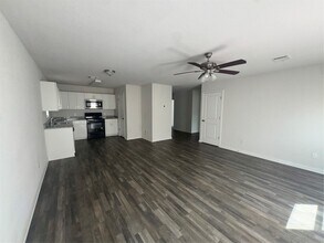 15740 Del Norte Dr in Conroe, TX - Foto de edificio - Building Photo