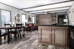 800 N Old Betsy Rd in Keene, TX - Building Photo