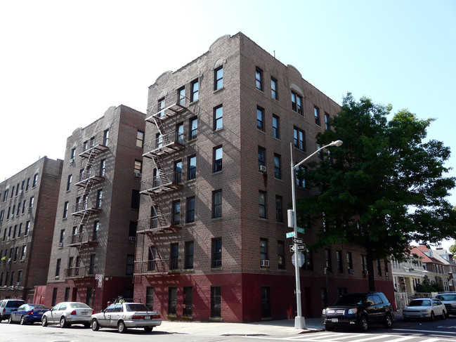 116 W 197th St in Bronx, NY - Building Photo - Building Photo