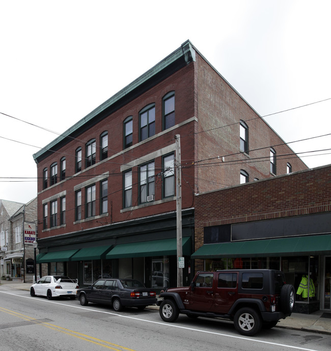 37-39 High St in Westerly, RI - Building Photo - Building Photo