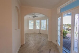 2547 St Lucia Cir in Vero Beach, FL - Building Photo - Building Photo