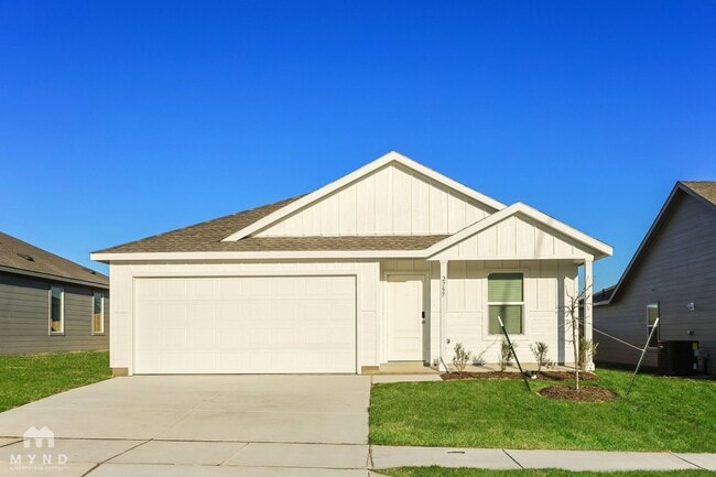 property at 2757 Ctr Crk Ln