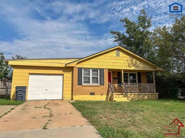 property at 2811 NW 21st Pl