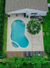 8111 Cedar Hollow Ln in Boca Raton, FL - Building Photo - Building Photo