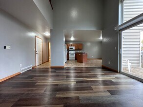 1170 S Atrium Ct-Unit -1170 in De Pere, WI - Building Photo - Building Photo