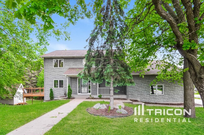 property at 3262 Black Oak Dr