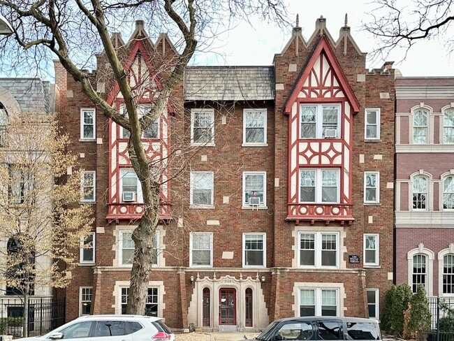 property at 2129 N Dayton St
