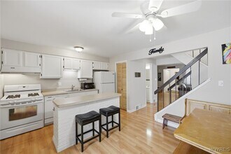 1406 Netherton Ct in East Amherst, NY - Building Photo - Building Photo