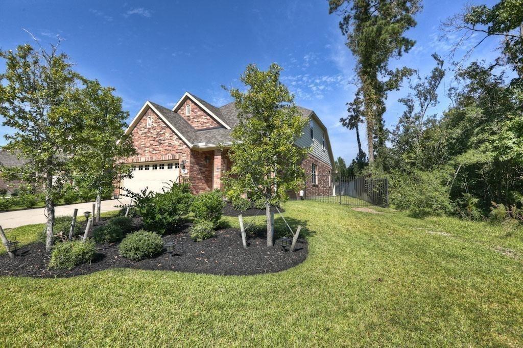 10 Tealight Pl in Tomball, TX - Building Photo