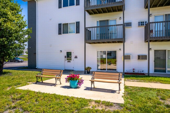 Valley View in Cedar Rapids, IA - Foto de edificio - Building Photo