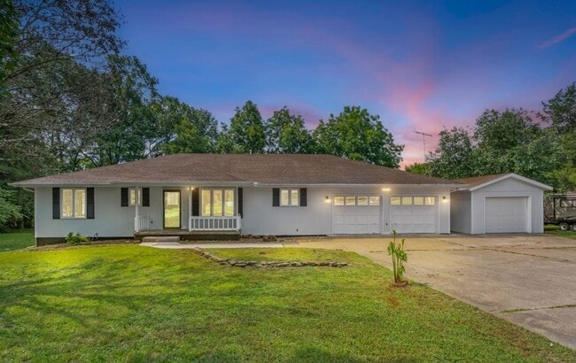 294 Buzzard Cove in Cape Fair, MO - Building Photo - Building Photo