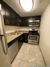 185 Freeman St in Brookline, MA - Building Photo - Building Photo