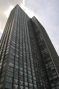 655 W Irving Park Rd, Unit 604 in Chicago, IL - Building Photo