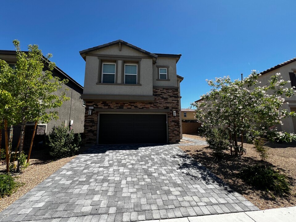 10147 W Meranto Ave in Las Vegas, NV - Foto de edificio