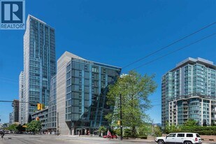 1499 W Pender St in Vancouver, BC - Building Photo