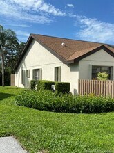 1454 SW Silver Pine Way in Palm City, FL - Building Photo - Building Photo