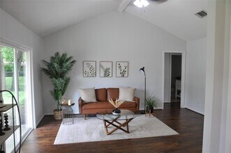 2610 Carlow Dr in Austin, TX - Building Photo - Building Photo